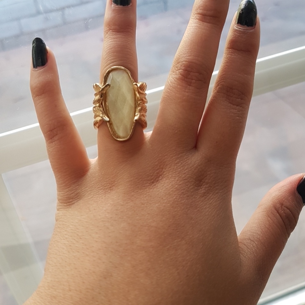 Icing Gem Leaf Ring